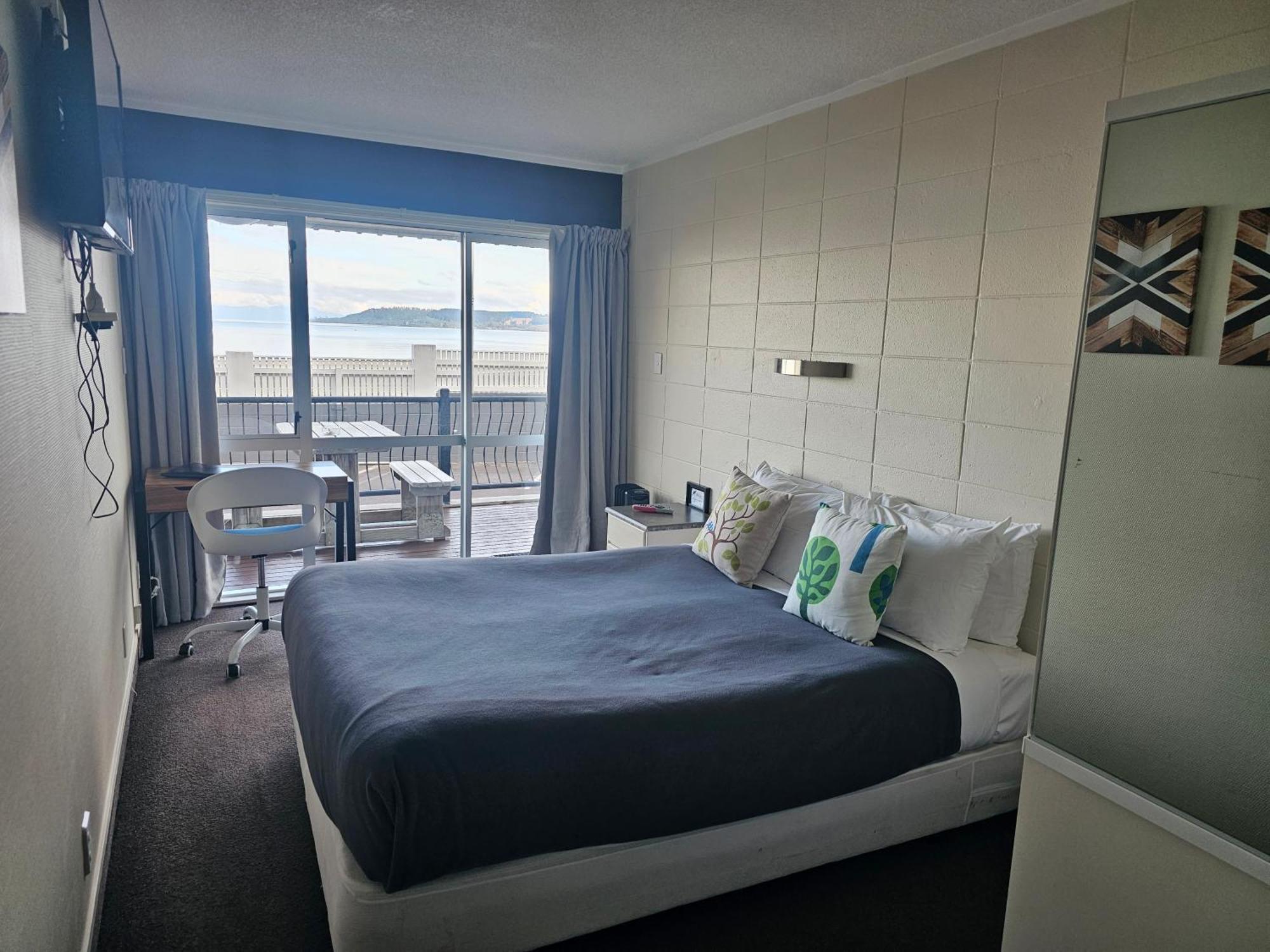 Tui Oaks Motel Таупо Экстерьер фото