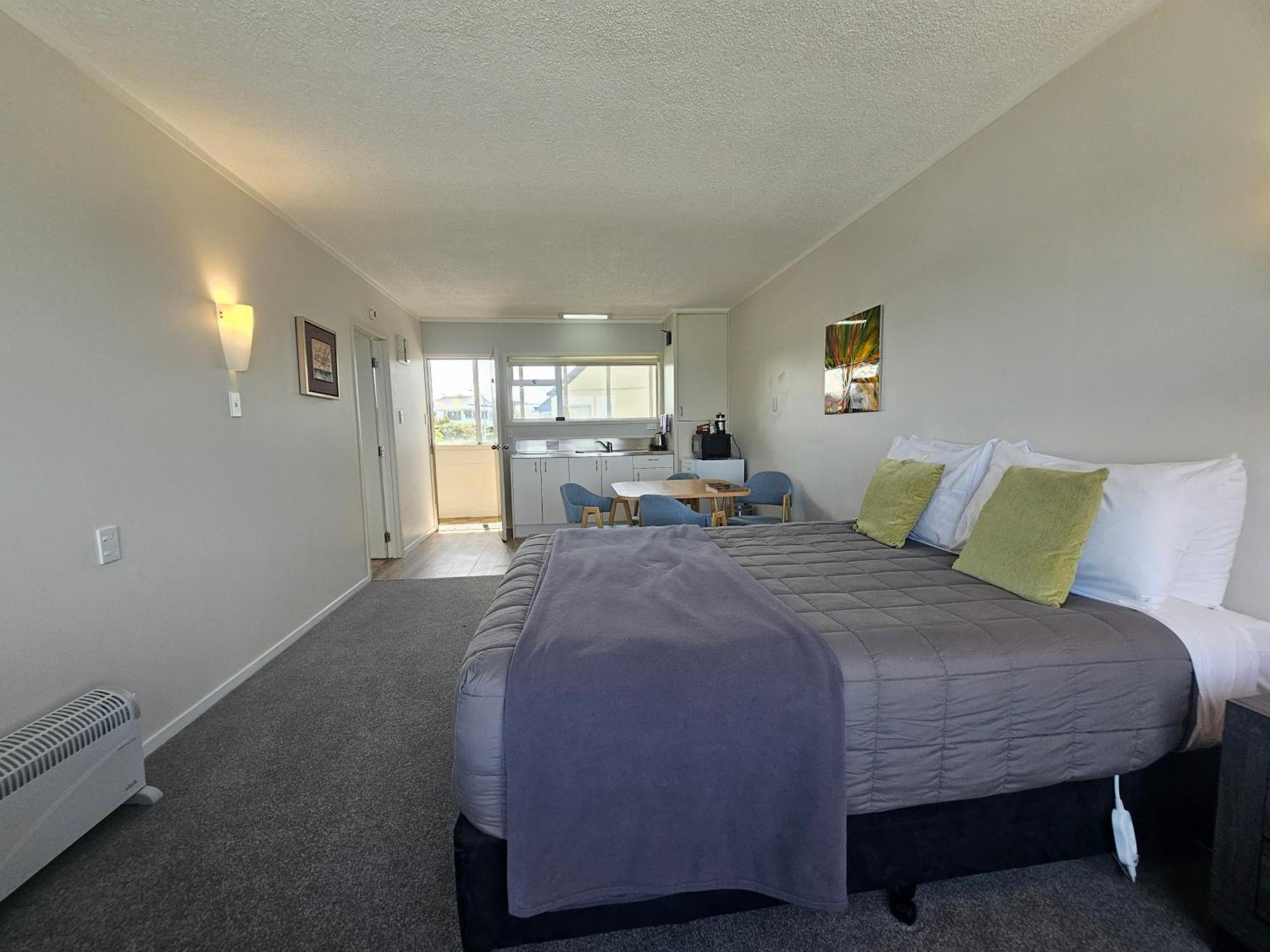 Tui Oaks Motel Таупо Экстерьер фото
