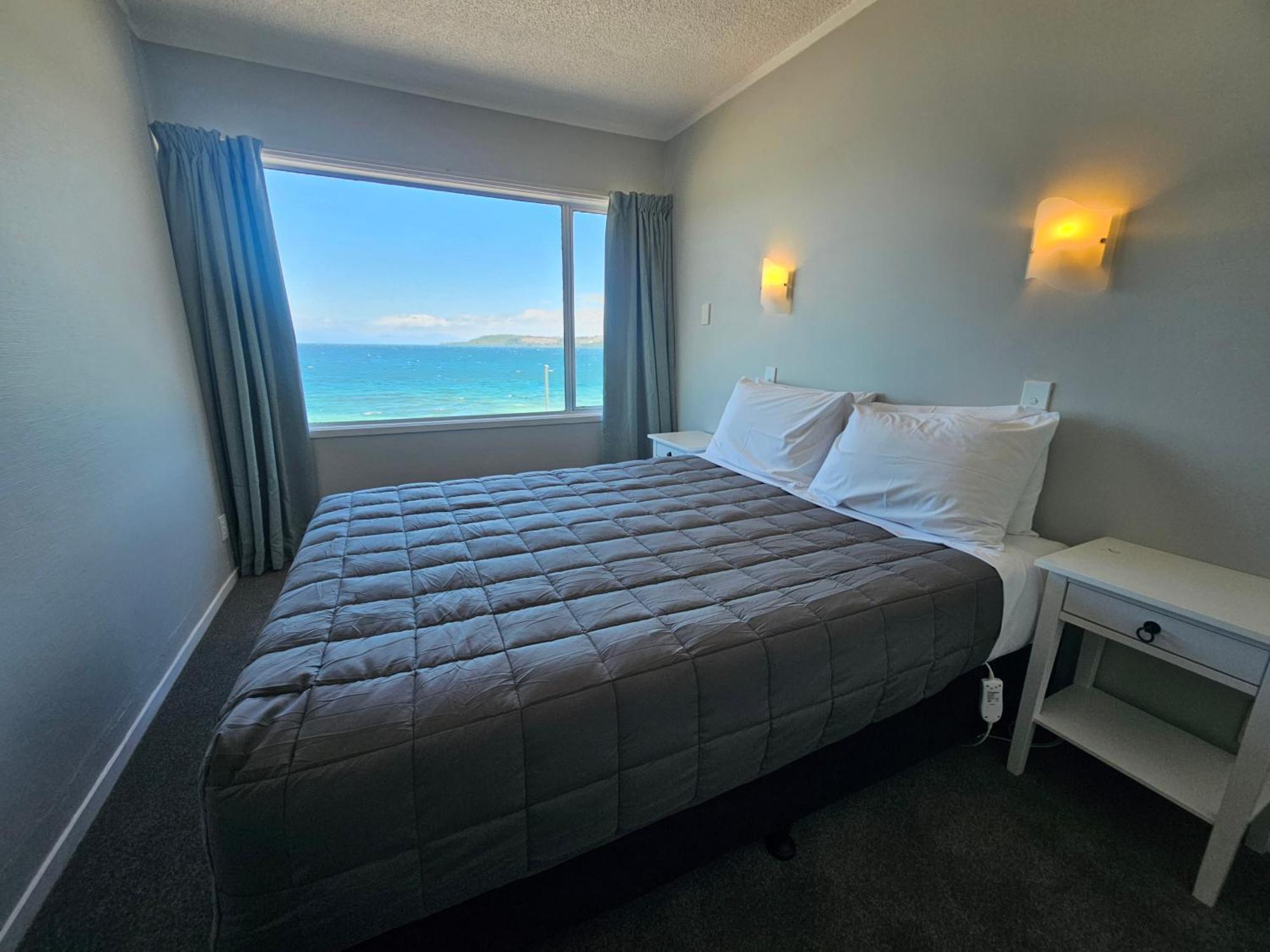 Tui Oaks Motel Таупо Экстерьер фото
