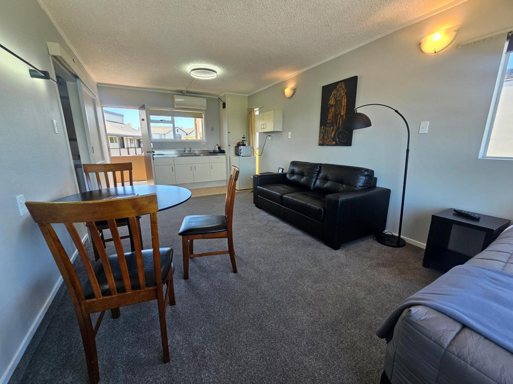 Tui Oaks Motel Таупо Экстерьер фото