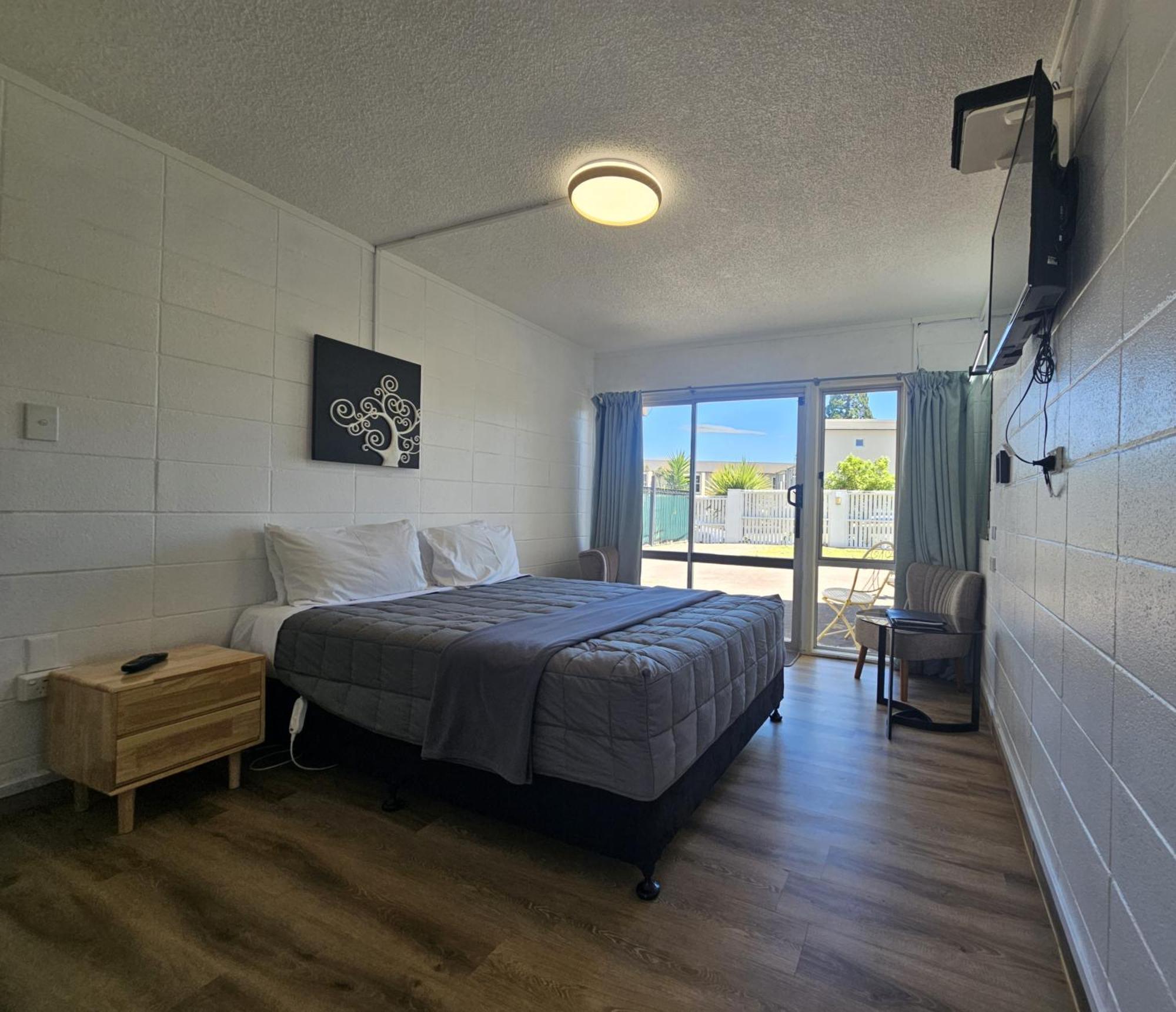 Tui Oaks Motel Таупо Экстерьер фото