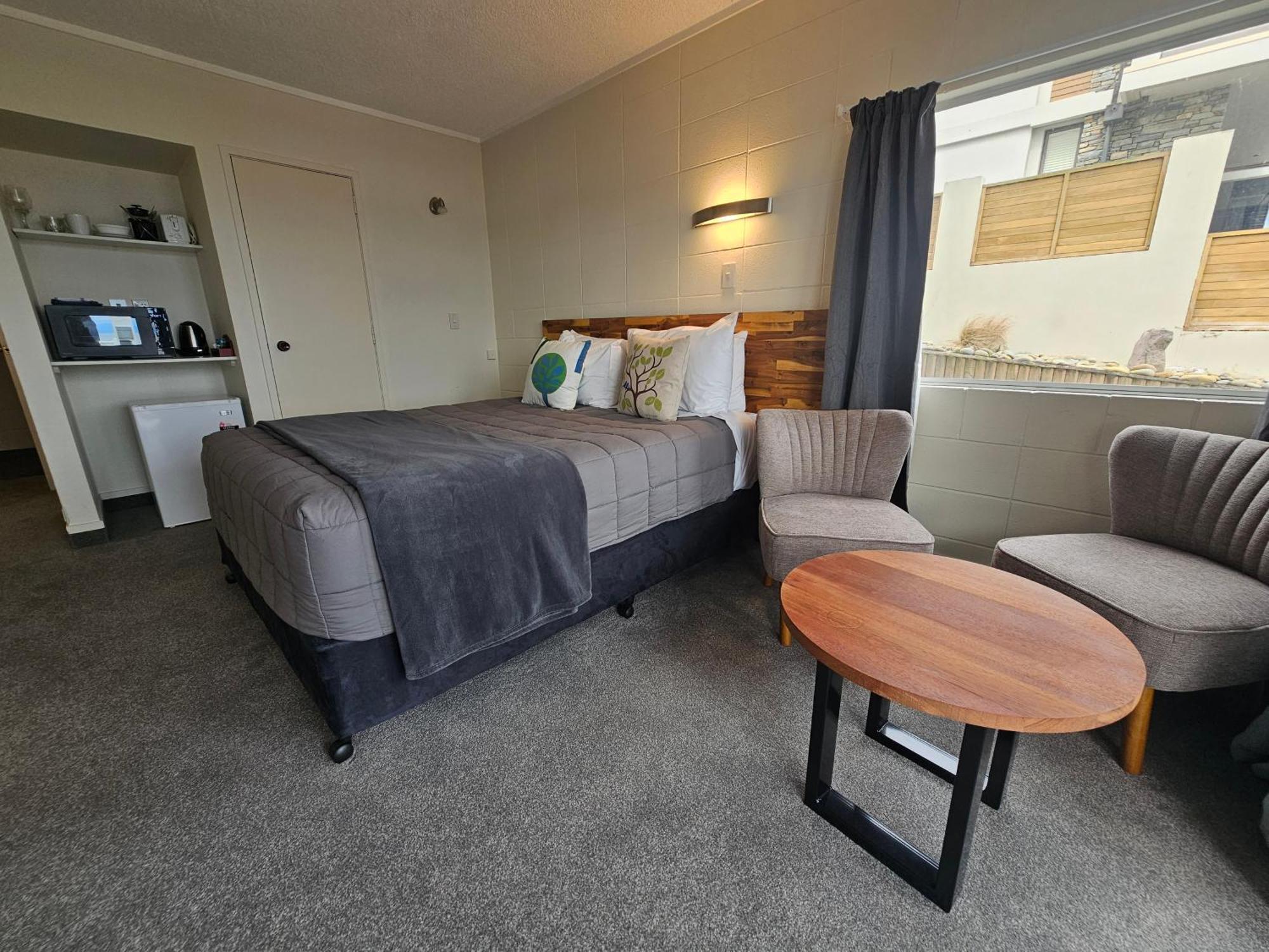 Tui Oaks Motel Таупо Экстерьер фото
