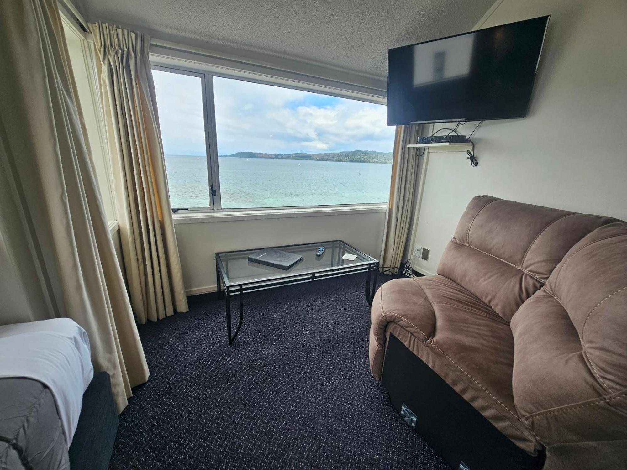 Tui Oaks Motel Таупо Экстерьер фото