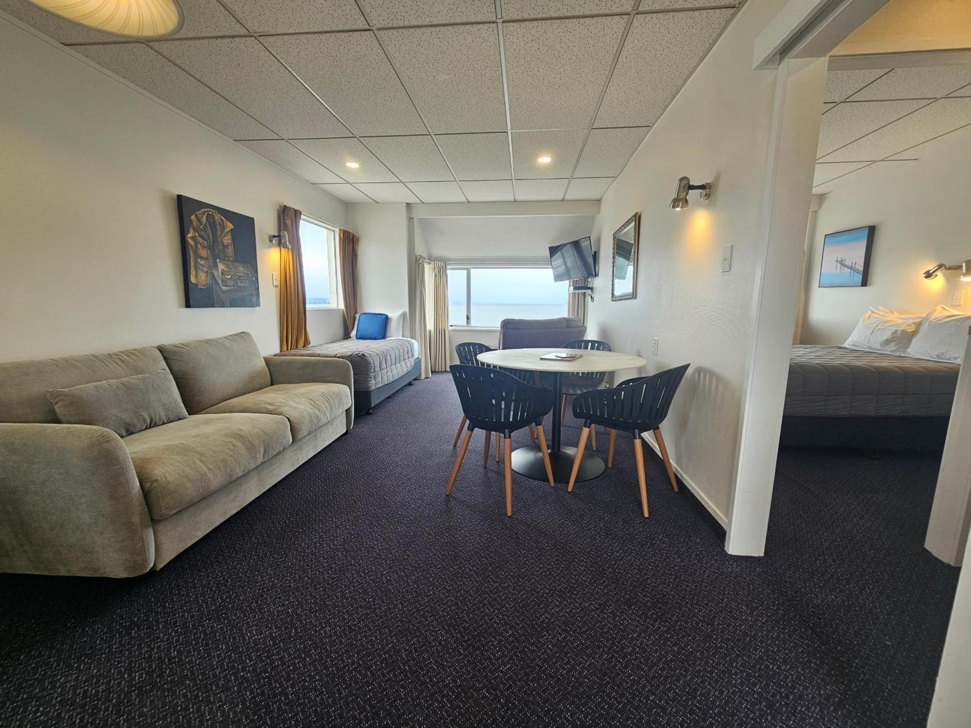 Tui Oaks Motel Таупо Экстерьер фото