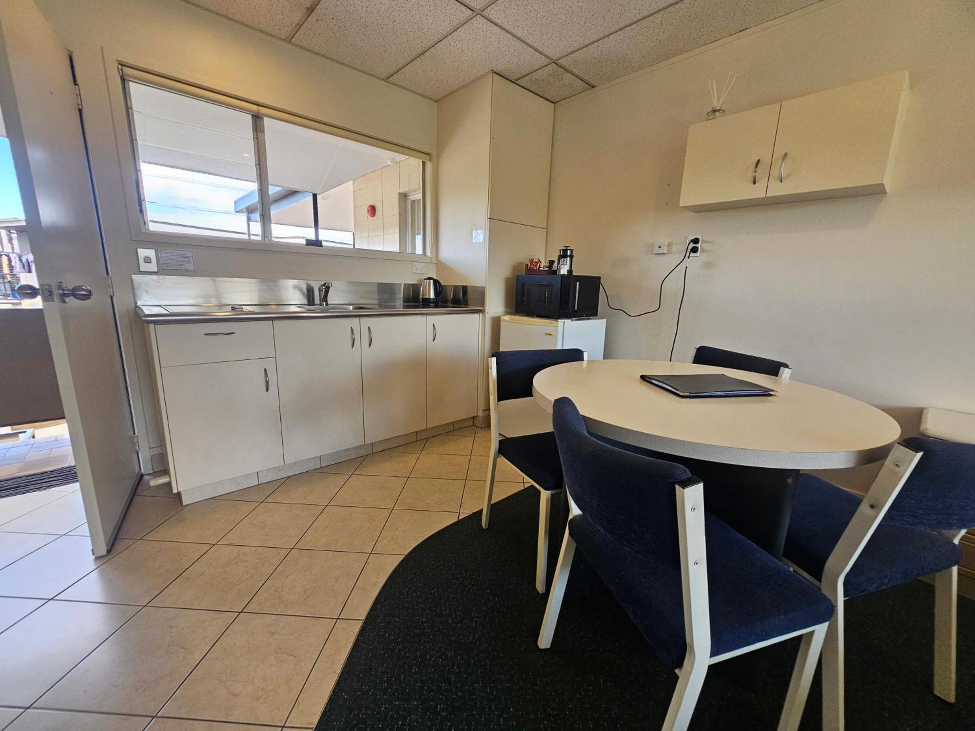 Tui Oaks Motel Таупо Экстерьер фото